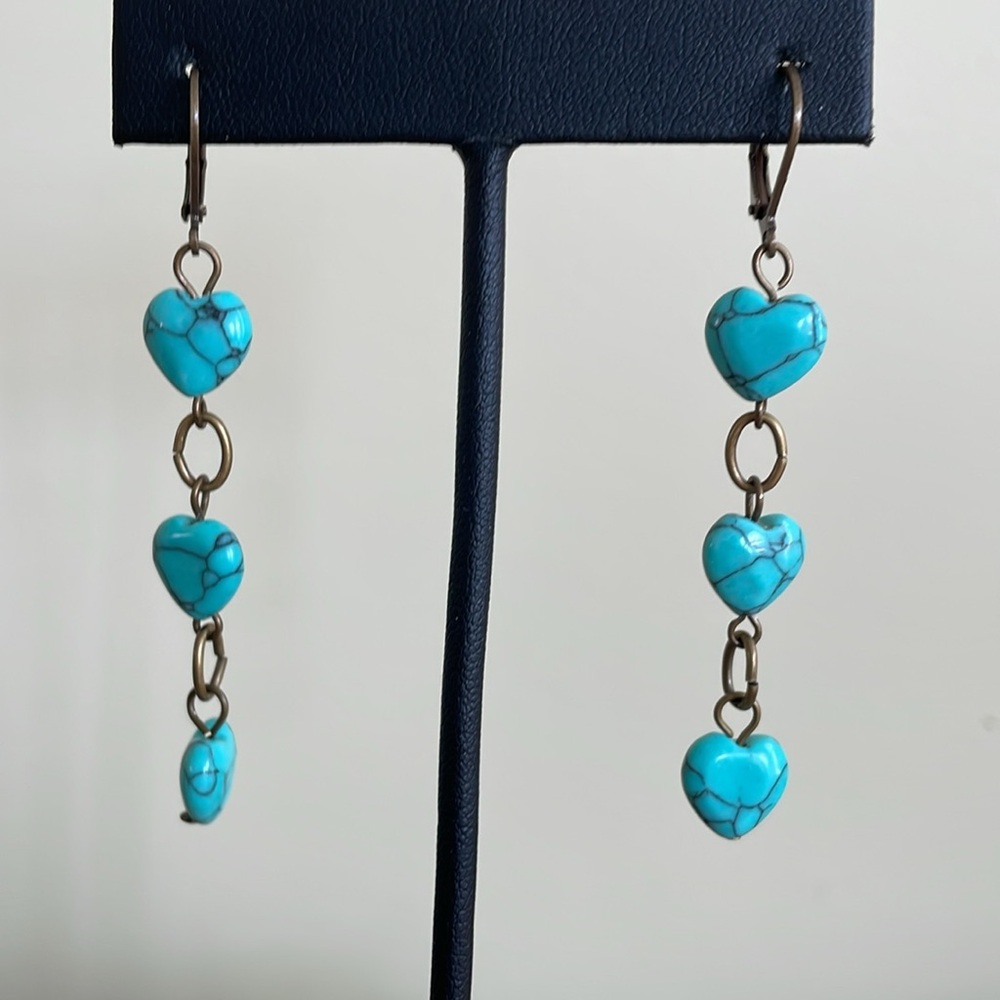 HAND CRAFTED EARRINGS Triple Turquoise Magnesite Hearts - Picture 5 of 10